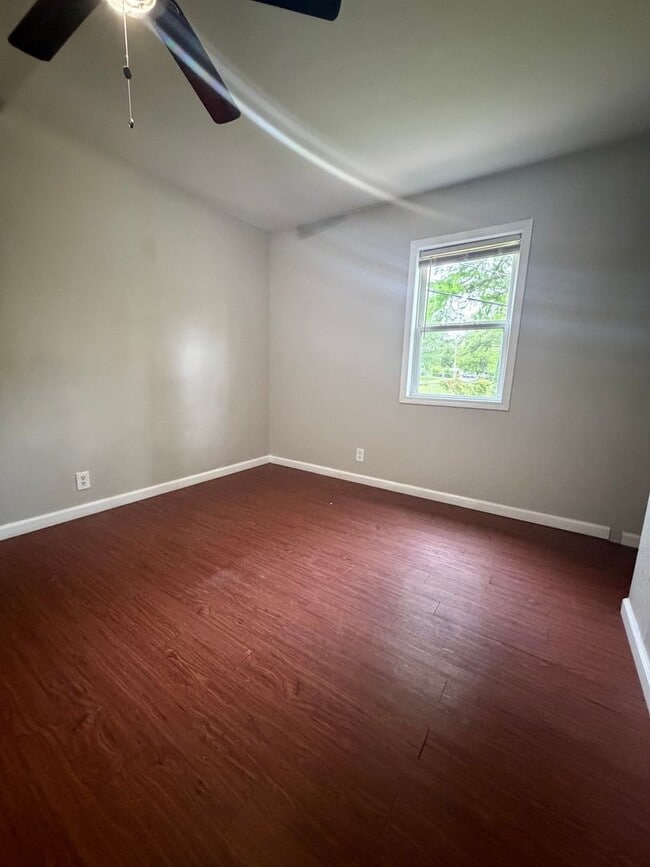 Building Photo - Section 8 approved 3 bedroom 1 bath home for rent