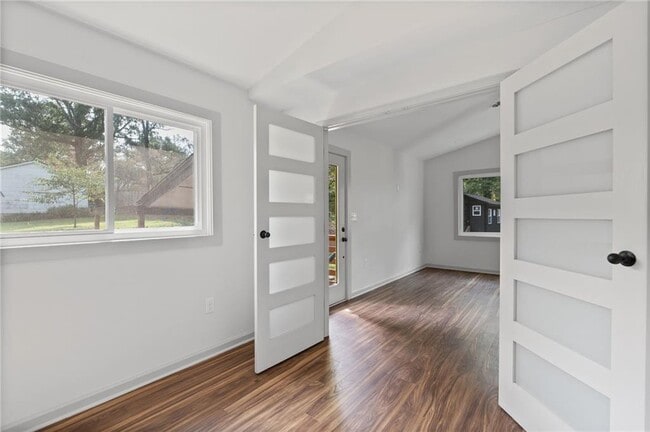 Building Photo - 3119 Piper Dr