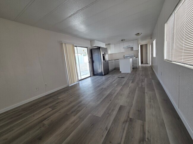 Building Photo - 3601 E Wyoming Ave