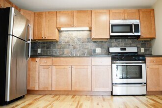 Building Photo - 158 North St