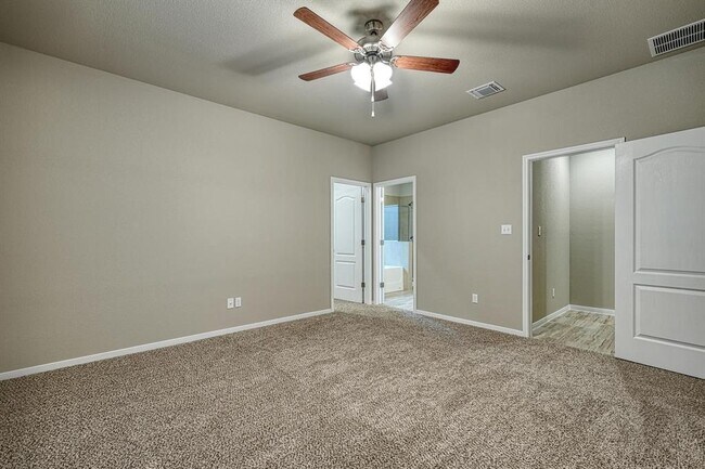 Building Photo - 113 San View Dr