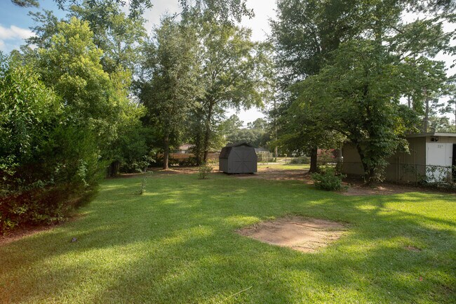 Building Photo - 1114 8th Ave