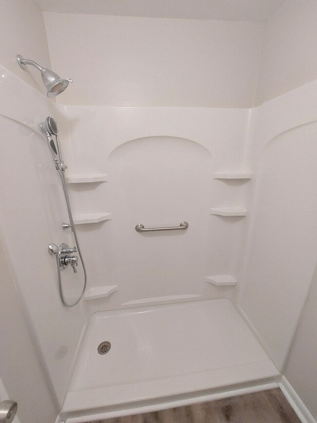 Building Photo - 804 Biltmore Dr