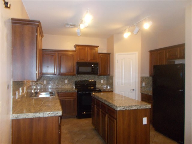 Building Photo - 3908 N 294th Ln