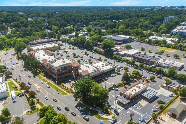 Building Photo - Sought after Madison Park House for Rent