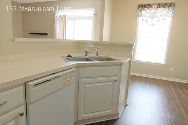 Building Photo - 133 Marshland Ln