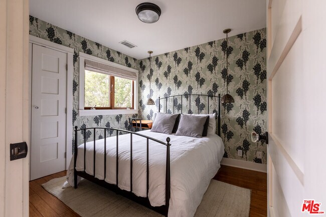 Building Photo - 6271 Saylin Ln