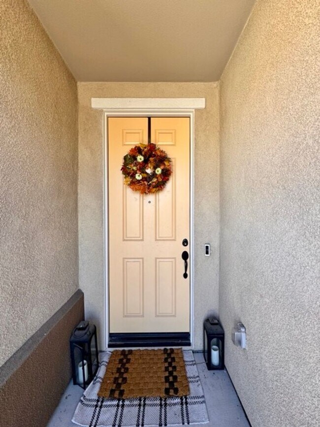 Building Photo - Welcome to this stunning two-story home lo...