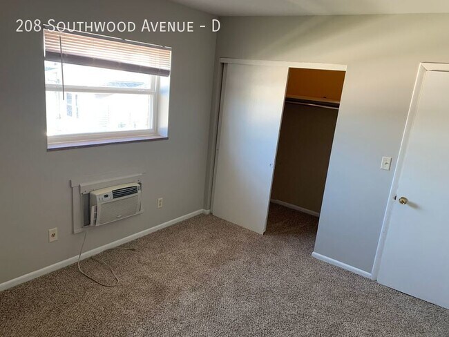 Building Photo - 208 Southwood Ave
