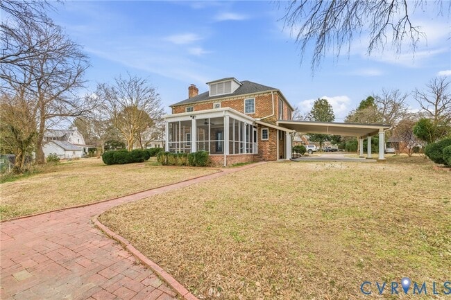 Building Photo - 717 Francis St