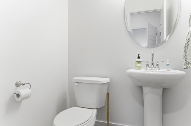 Building Photo - 4634 E Silver Moon Dr