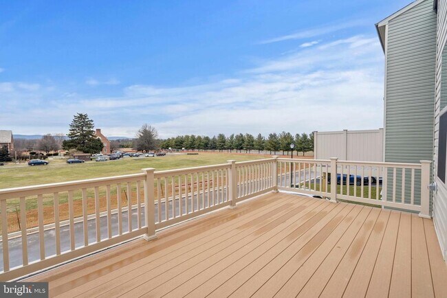 Building Photo - 1725 Evansberry Dr