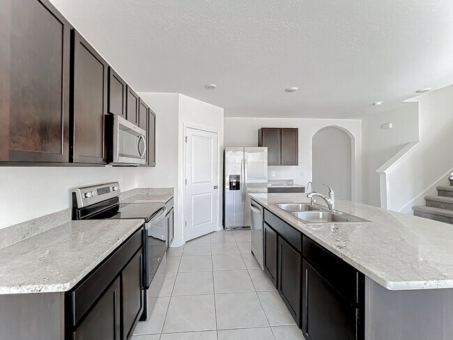 Building Photo - 12744 Lateral Root Dr