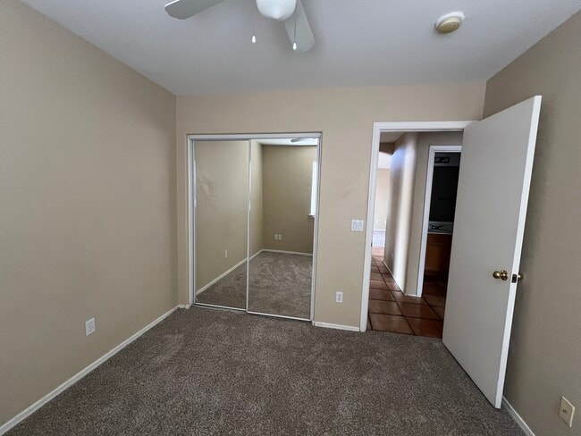 Building Photo - 7825 W San Miguel Ave