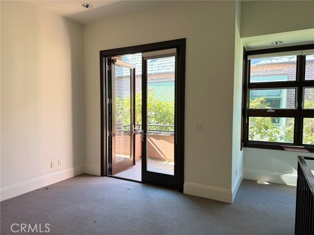 Building Photo - 2323 S Beverly Glen Blvd