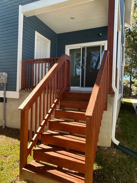Building Photo - 699 Dorgan Ave