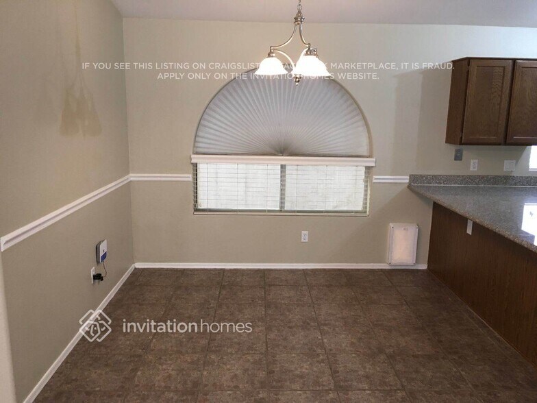 Building Photo - 9733 W Tonopah Dr