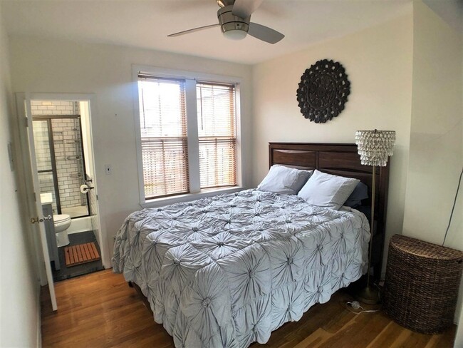 Building Photo - 57 W Cedar St