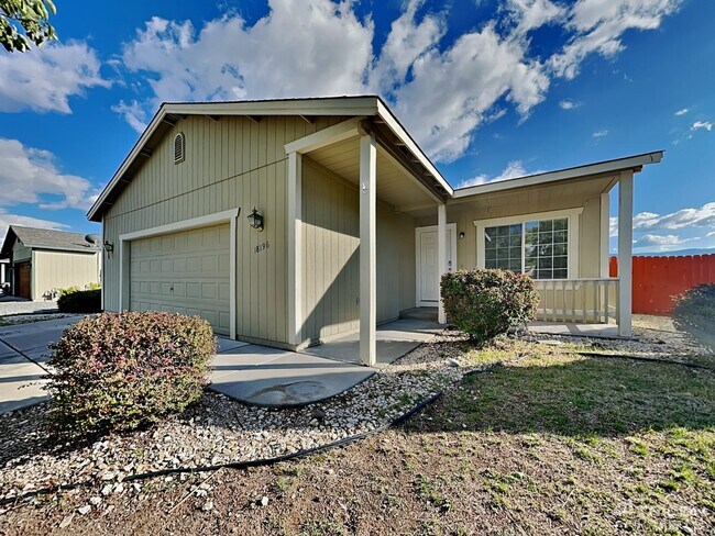 Primary Photo - 18196 Almondleaf Ct
