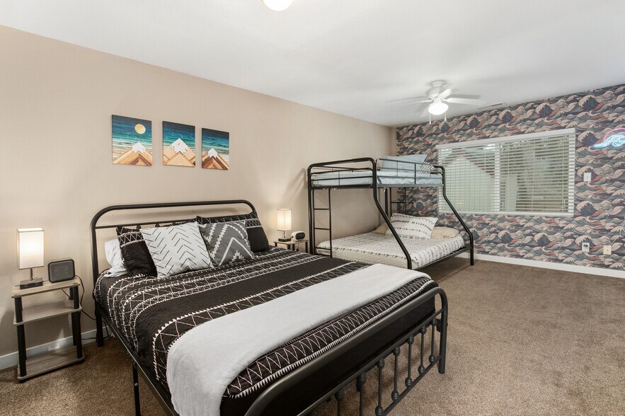 Building Photo - 23600 NE 10th Ave