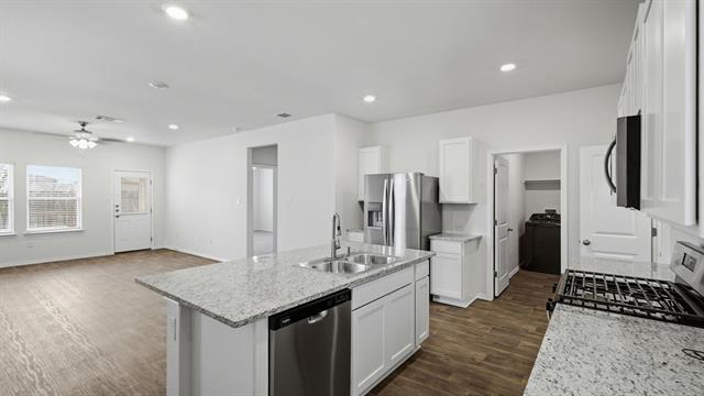 Building Photo - 15619 Garam Trl