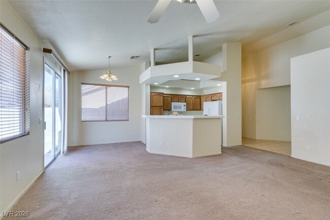 Building Photo - 193 Crown Imperial St