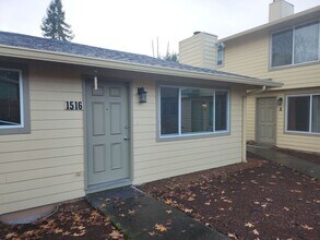 Building Photo - 1518 W Street -PDFT VAN