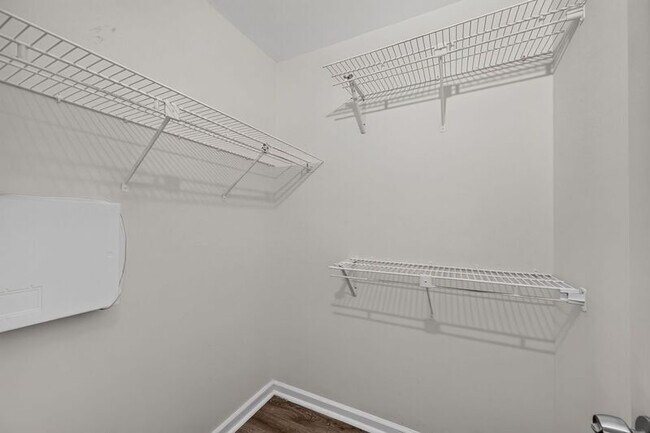 Building Photo - 138 Springstead Ct SW
