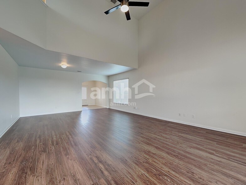 Building Photo - 19905 Per Lange Pass