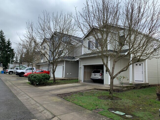Building Photo - 1809 NE 90th Cir