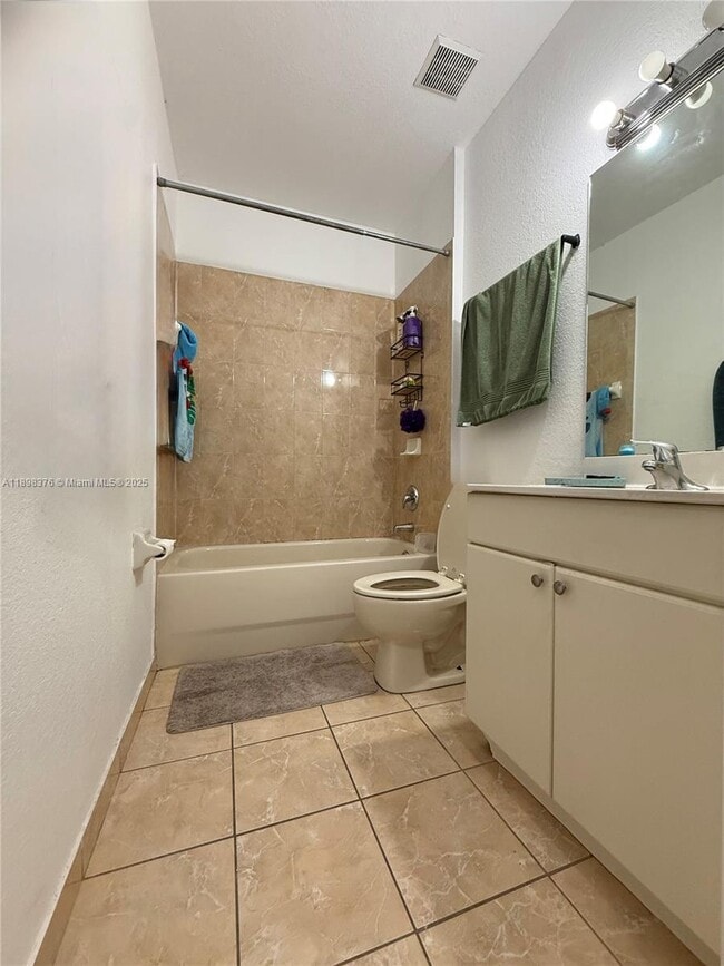 Building Photo - 10984 SW 182nd Ln