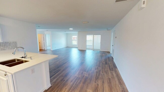 Building Photo - 4232 SW Winslow St