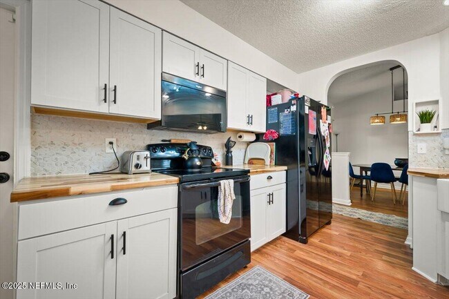 Building Photo - 3314 Guernsey Ct