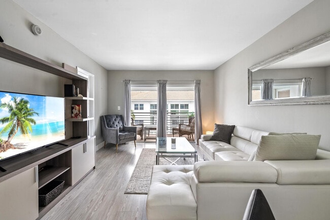 Building Photo - 1461 S Ocean Blvd