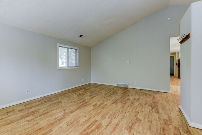 Building Photo - 840 North St