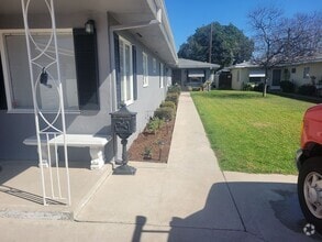 Building Photo - Great 1 Bedroom 1 Bathroom In Anaheim - Ca...