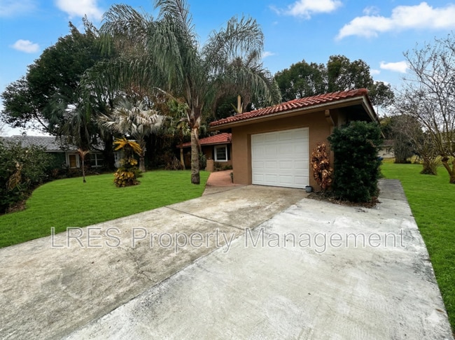 Building Photo - 10647 Deergrass Ln