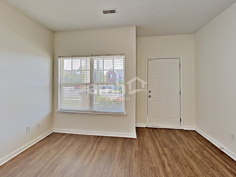 Building Photo - 8029 Maggie Ct