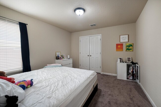 Building Photo - Modern Living Meets Community Charm in This Cibolo Gem