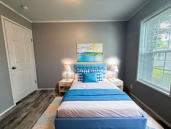 Building Photo - 11827 Cascade Cir