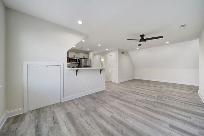 Building Photo - Unique Single Family Home in Matthews!