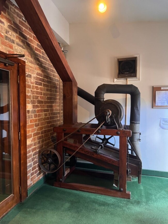 Building Photo - 1 Bedroom Unit in Historic Wafco Mills