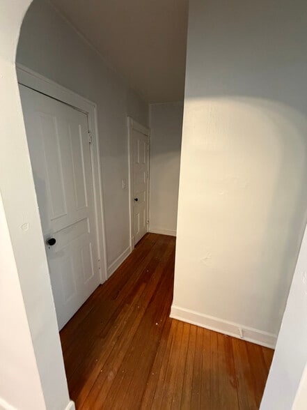 Building Photo - 783 Woodruff Pl E Dr