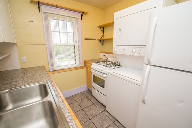 Building Photo - 1537 9th St