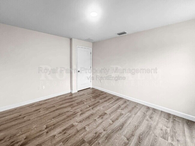 Building Photo - 745 Harry Ave S