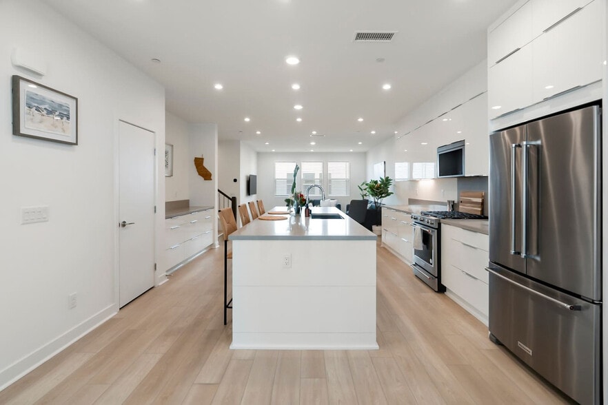 Building Photo - 2717 Everly Dr