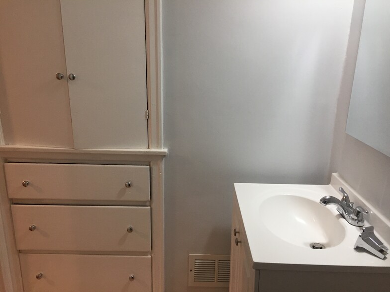 Building Photo - 1504 North Jarrett Street