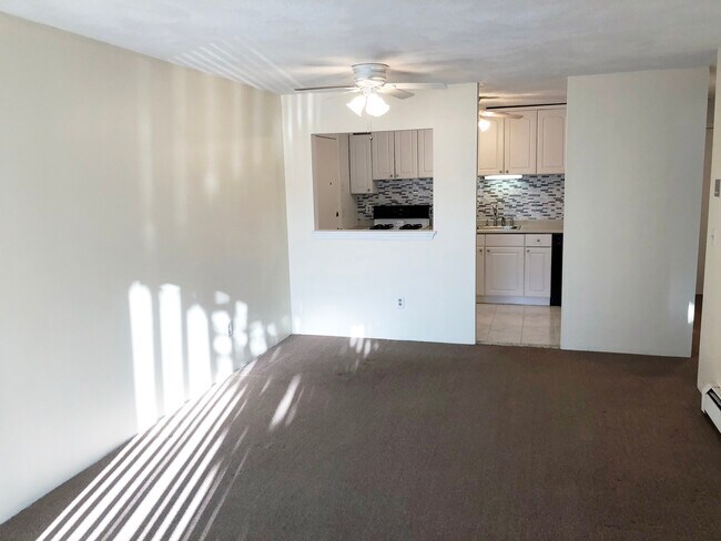 Building Photo - 395 Merrimack St