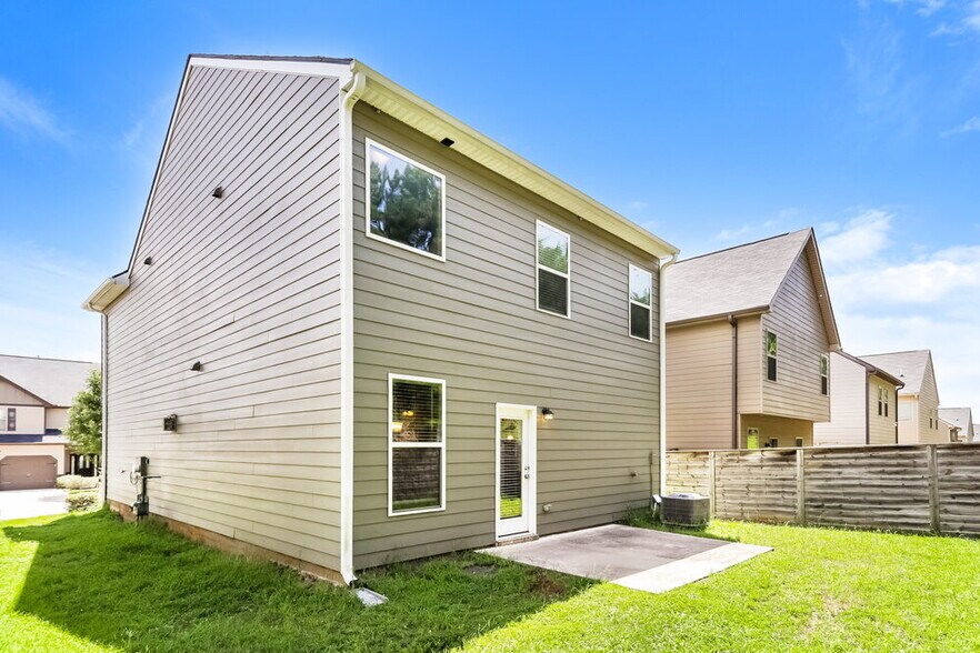 Building Photo - 313 Emporia Loop