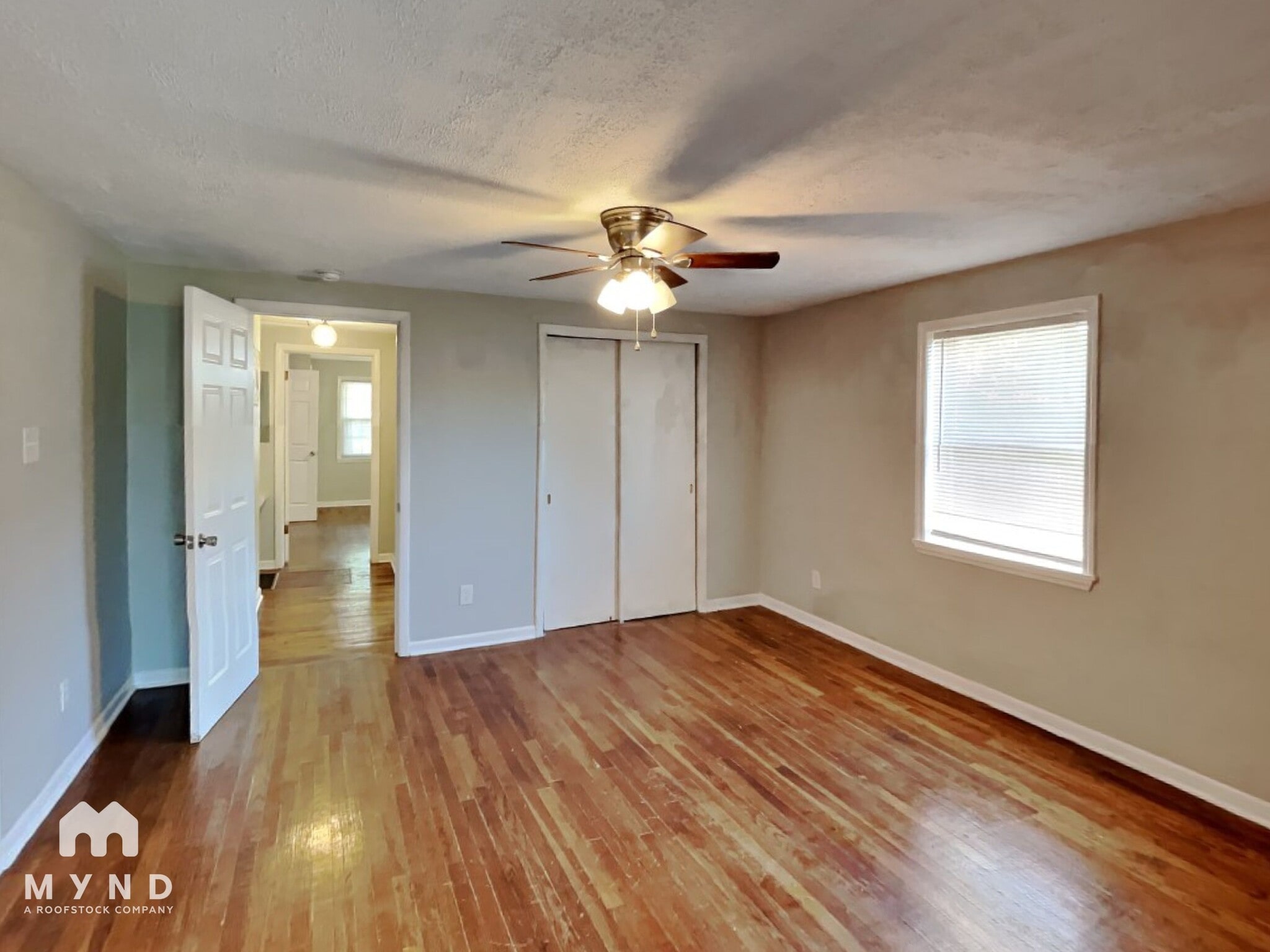 Building Photo - 616 Lewis Ave